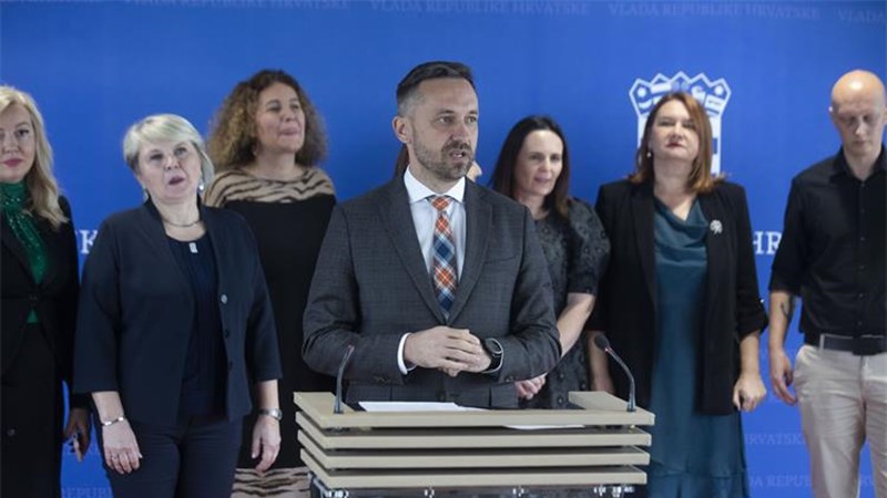 Piletić: Do 2026. novih 26 tisuća mjesta u vrtićima