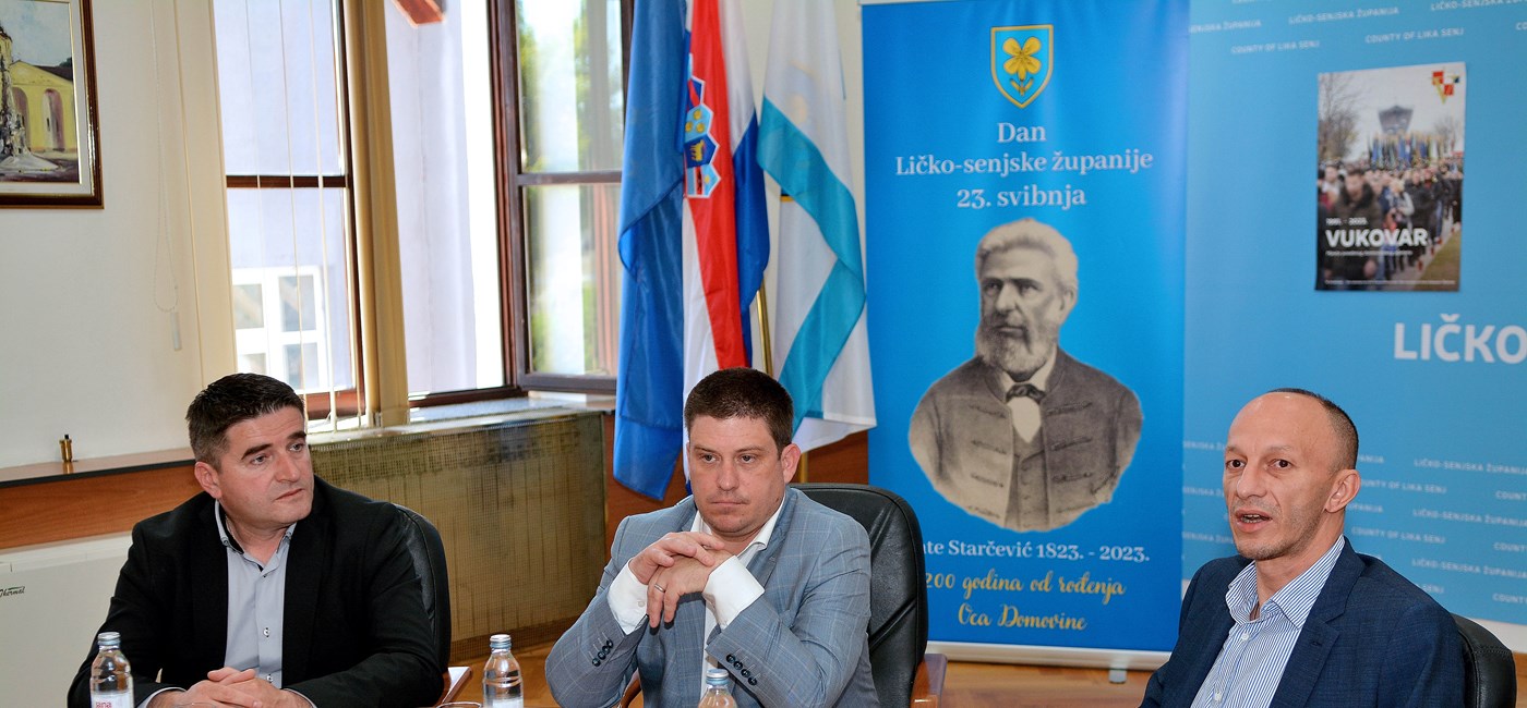 Vlada dala dodatnih  1,4 milijuna eura za asfaltiranje cesta u Gospiću