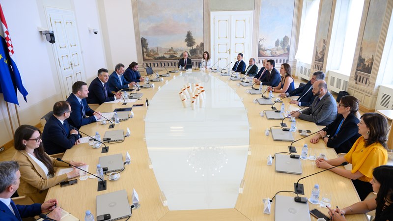 Predsjednik Vlade Plenković s ministrima obrazovanja i državnim tajnicima zemalja Latinske Amerike i Kariba