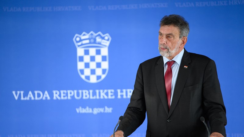 Fuchs učenicima na njihov zadnji školski dan zaželio dobar odmor i punjenje baterija