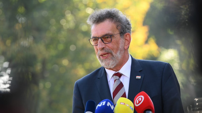 Fuchs pozvao na prekid bojkota nastave i povratak djece u školu