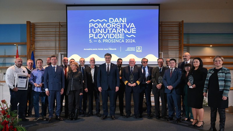 Ulaganjem u obalu, otoke i u infrastrukturu potenciramo jadranski, mediteranski i pomorski karakter Hrvatske