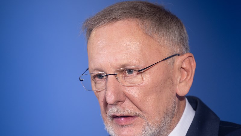 Božinović: Hrvatska privremeno obustavlja zahtjeve za azil Sirijcima