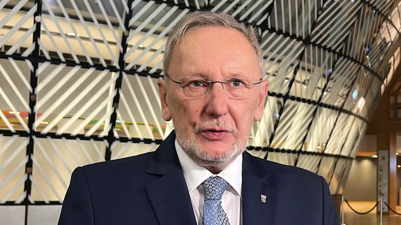 Božinović: Privremena obustava obrade zahtjeva za azil sirijskih izbjeglica
