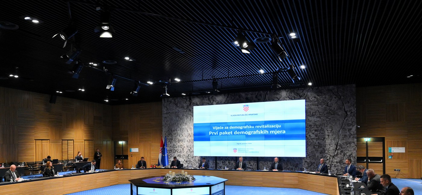 Plenković o demografskim mjerama: Država je investicijskim ciklusom stavila obrazovanje, djecu i obitelj u prvi plan