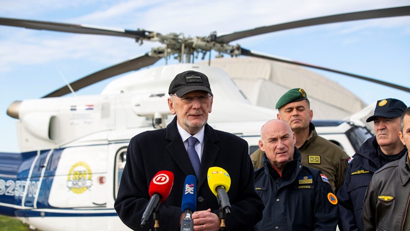 Božinović: Nabavom helikoptera okrećemo novu stranicu sustava zaštite i spašavanja