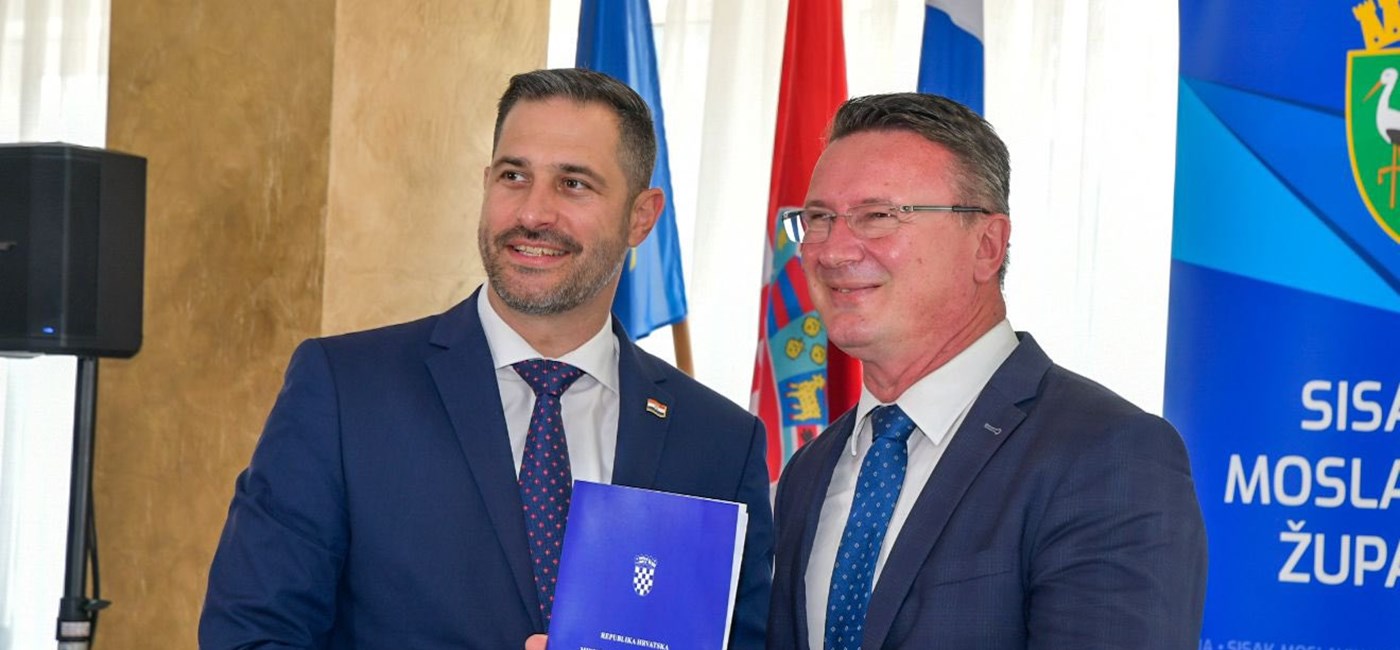 Ministar Glavina uručio ugovore vrijedne gotovo milijun eura za projekte javne turističke infrastrukture u 14 županija