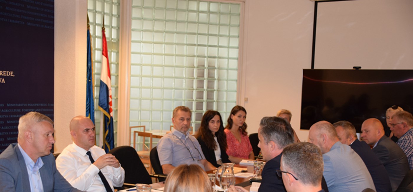 Ministar Dabro s predstavnicima zajednice županija i DHMZ-a o obrani od tuče