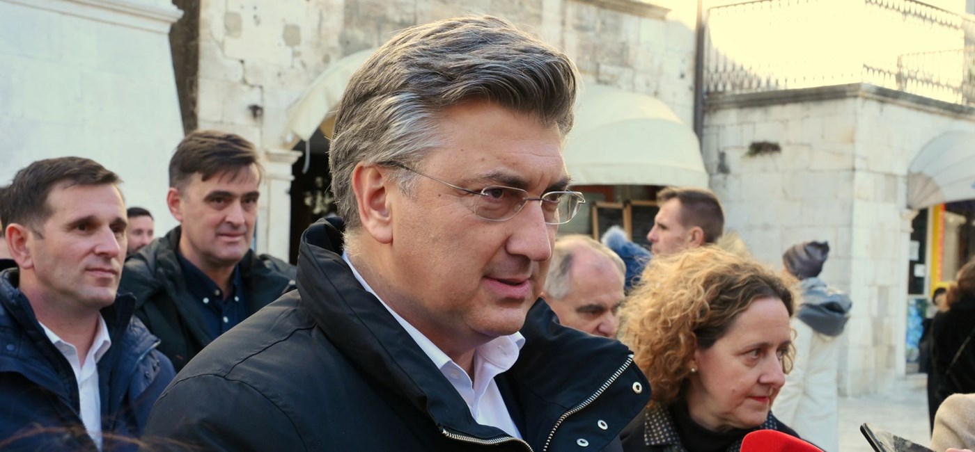 Samo netko sa stokholmskim sindromom može shvatiti da ga Milanović treba od nečega braniti