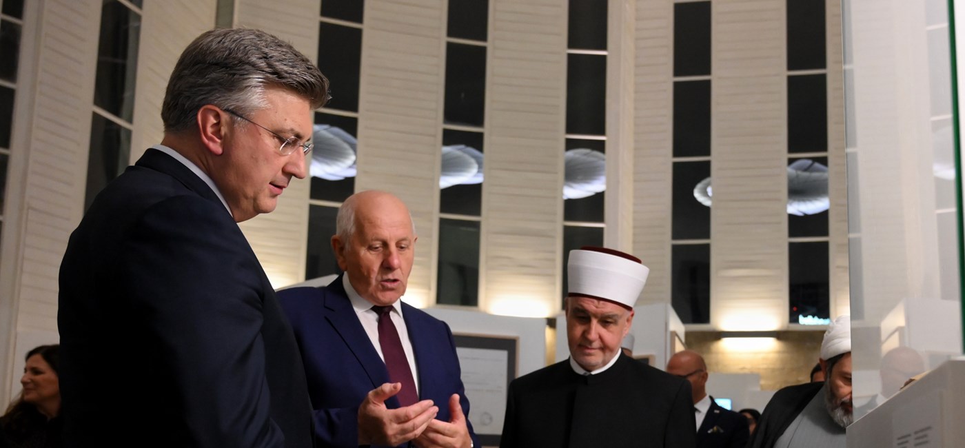 Izložba "Pod nebom vedre vjere - Islam i Europa u iskustvu Bosne" otvara put boljeg povezivanja Hrvatske i BiH