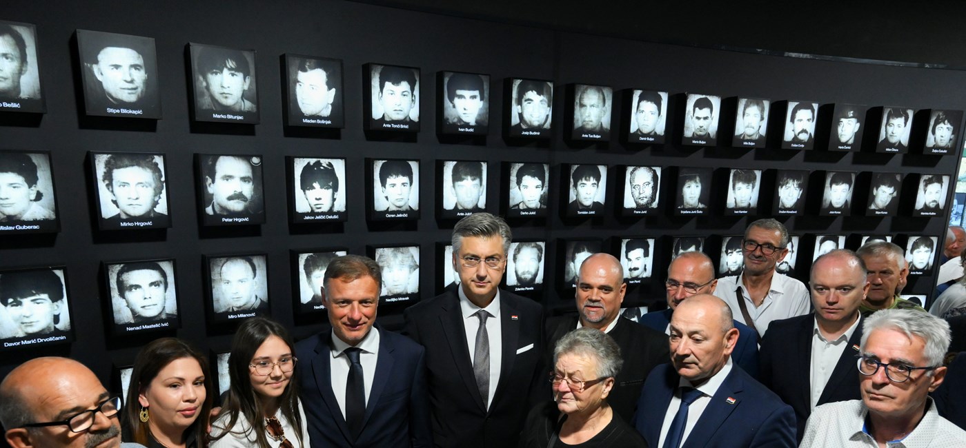 Predsjednik Vlade Plenković otvorio Spomen prostor za 116 poginulih sinjskih i cetinjskih heroja