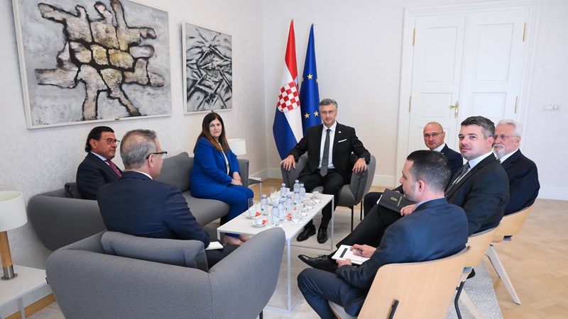 Predsjednik Vlade Andrej Plenković s ministricom vanjskih poslova i iseljeništva Palestine Varsen Aghabekian