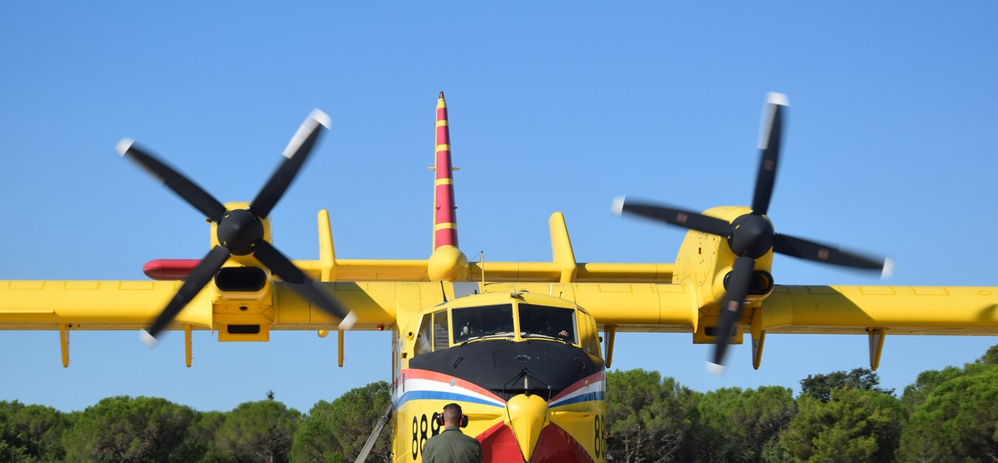 Hrvatski protupožarni avion Canadair CL-415 treći put upućen u pomoć Republici Albaniji