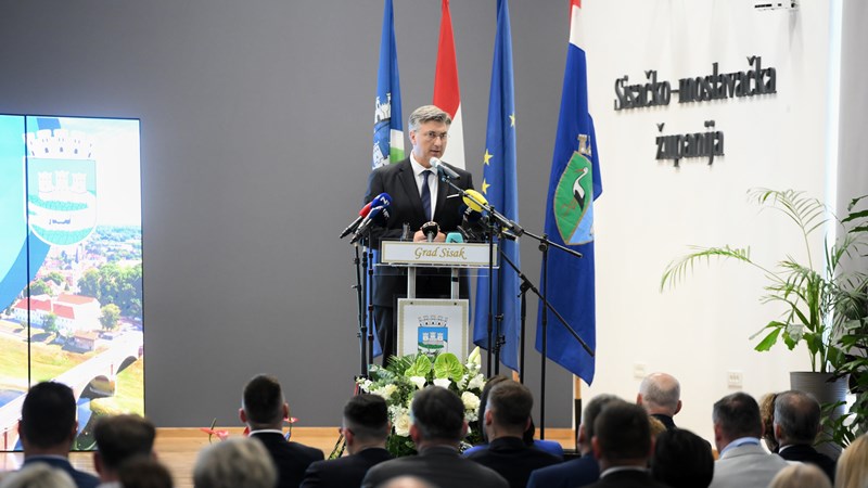 Plenković na Danu Grada Siska: U obnovi i revitalizaciji imat ćete svesrdnu potporu hrvatske Vlade