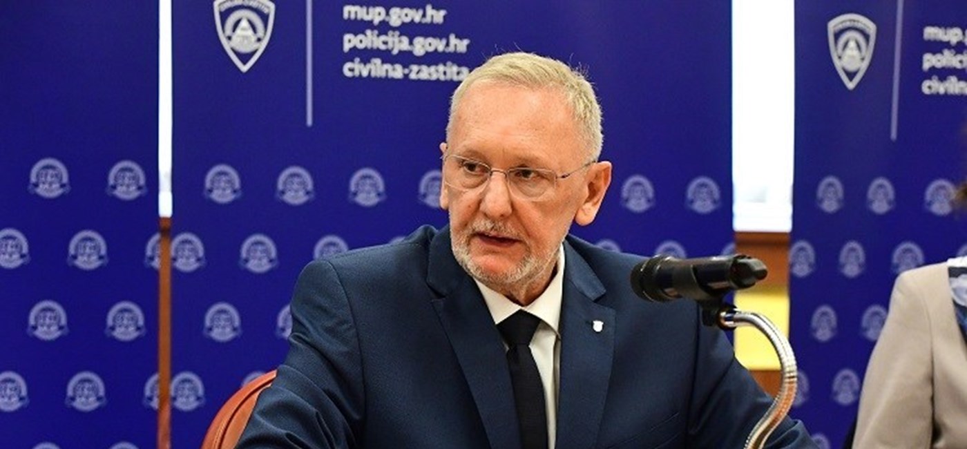 Božinović: Tvrdnje o tajnim deportacijama migranata potpuno neutemeljene
