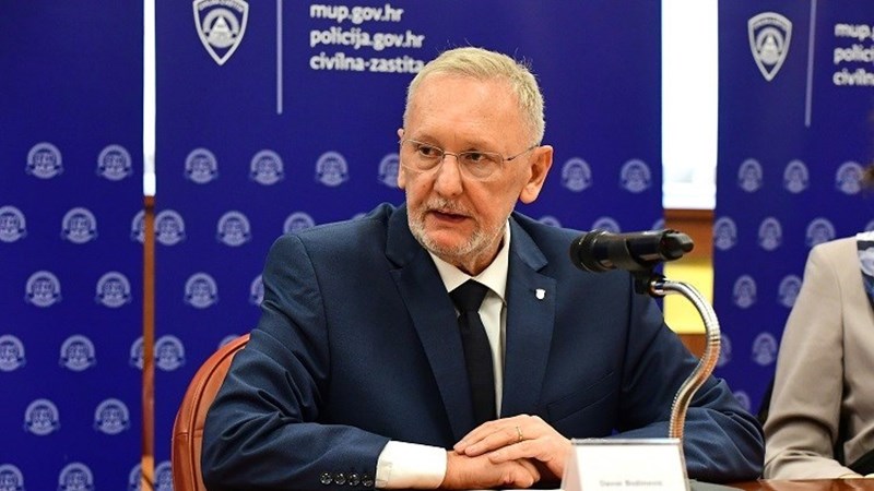 Božinović: Tvrdnje o tajnim deportacijama migranata potpuno neutemeljene