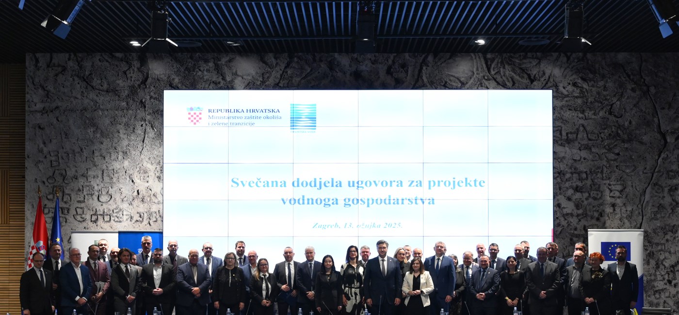 Plenković na uručivanju 19 novih ugovora: Od 2016. Vlada uložila 4,4 milijardi eura u projekte vodnog gospodarstva