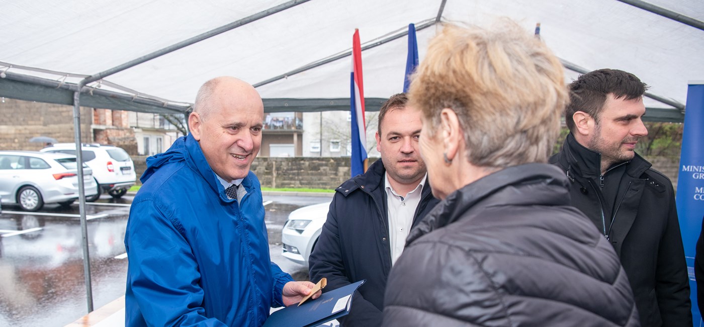 Završena i useljena peta višestambena zgrada u Glini