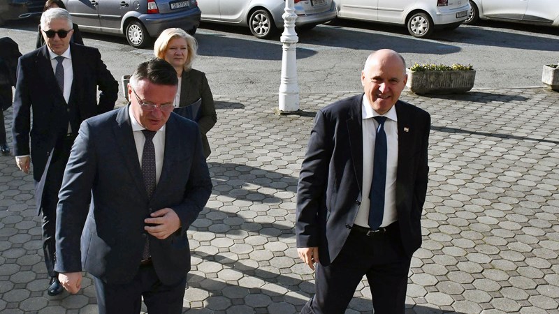 Bačić u Slavonskom Brodu razgovarao o novim projektima i energetskoj obnovi