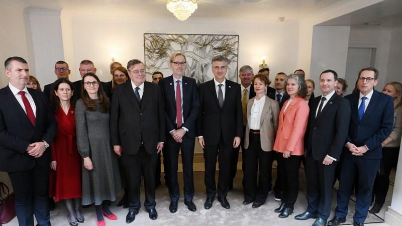 Predsjednik Vlade na redovitom sastanku s veleposlanicima država članica EU-a