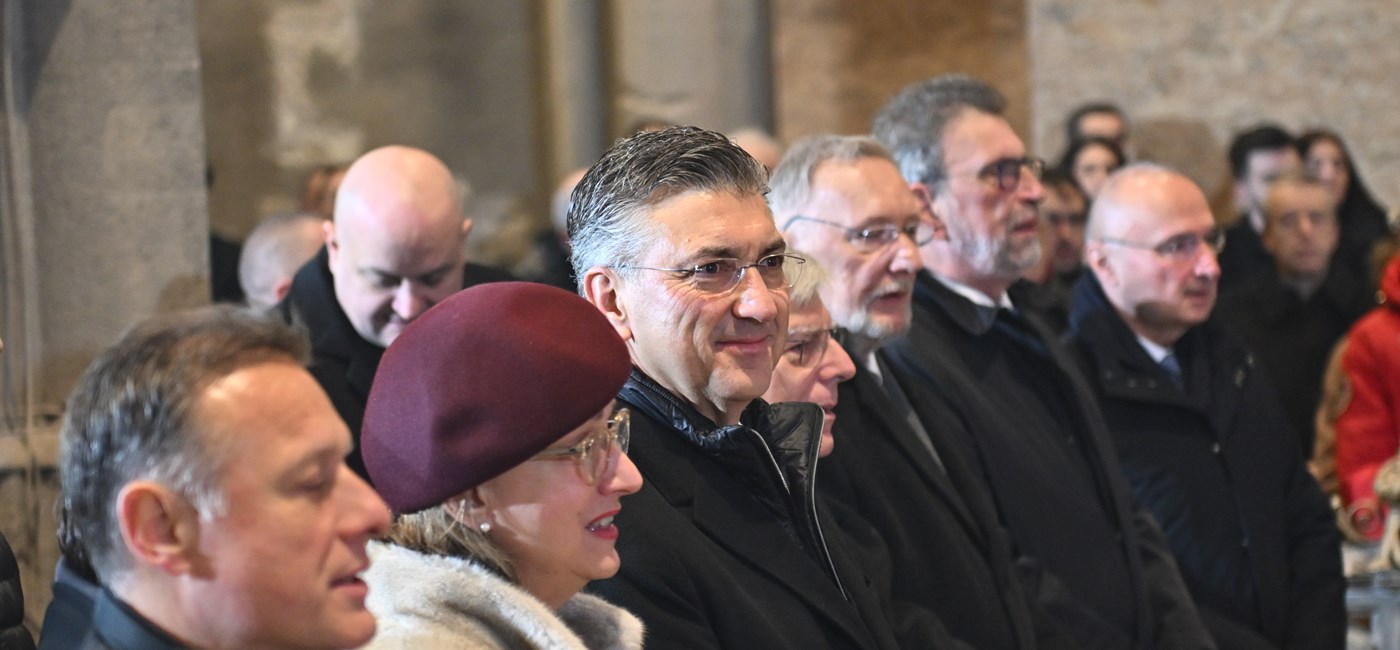 Sretan Božić - uz poruke mira, dobrote i solidarnosti