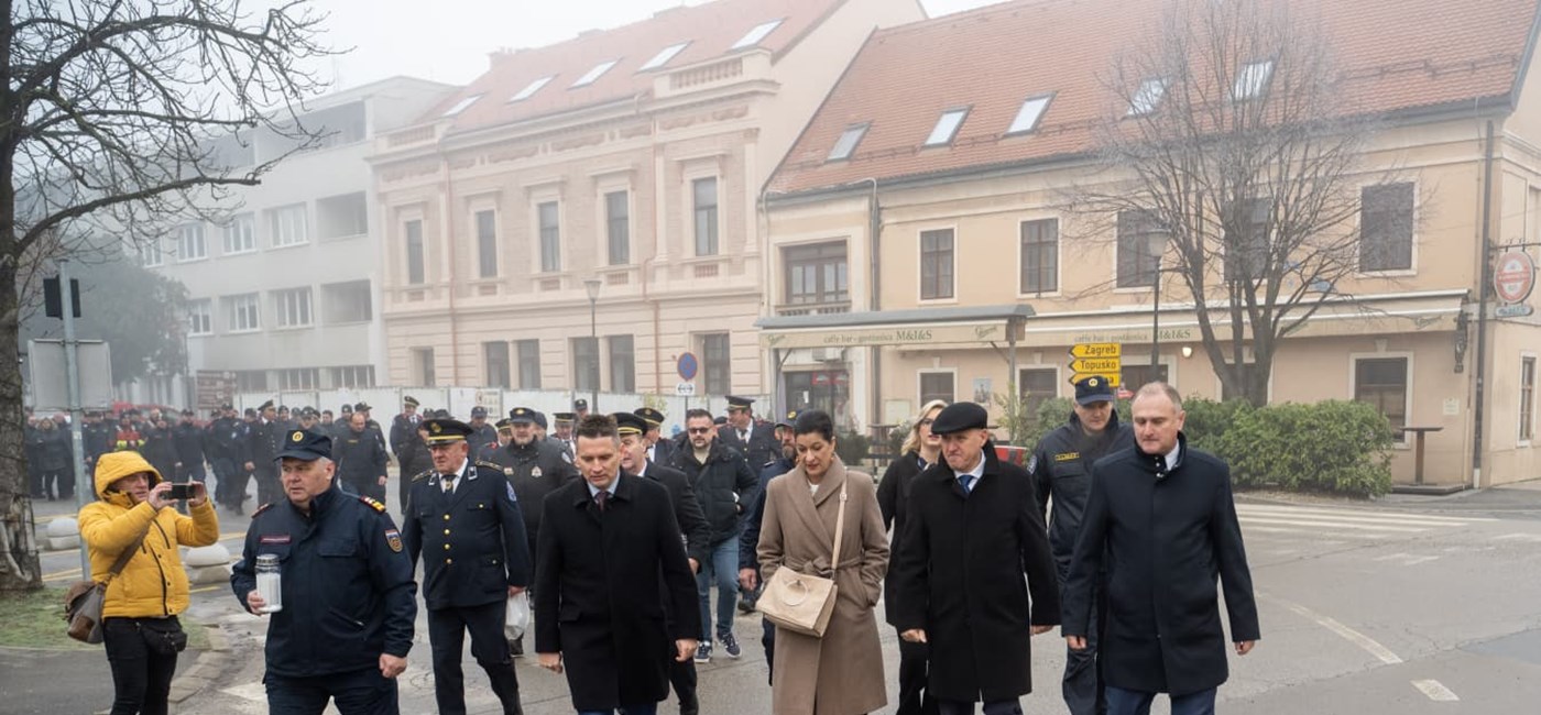 5. obljetnica petrinjskog potresa - ministar Bačić u Petrinji i Sisku