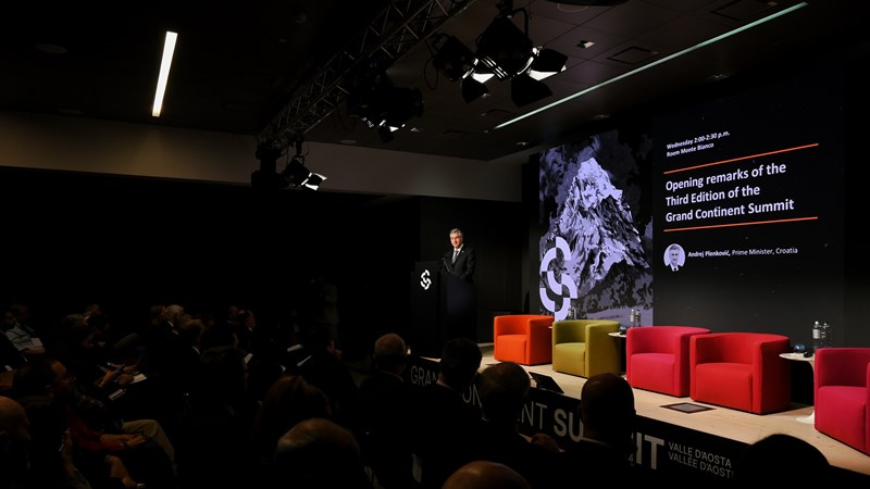 Oblikovana žrtvom, obnovom i uspješnom europskom integracijom, Hrvatska pristupa izazovima s kojima se Europa suočava