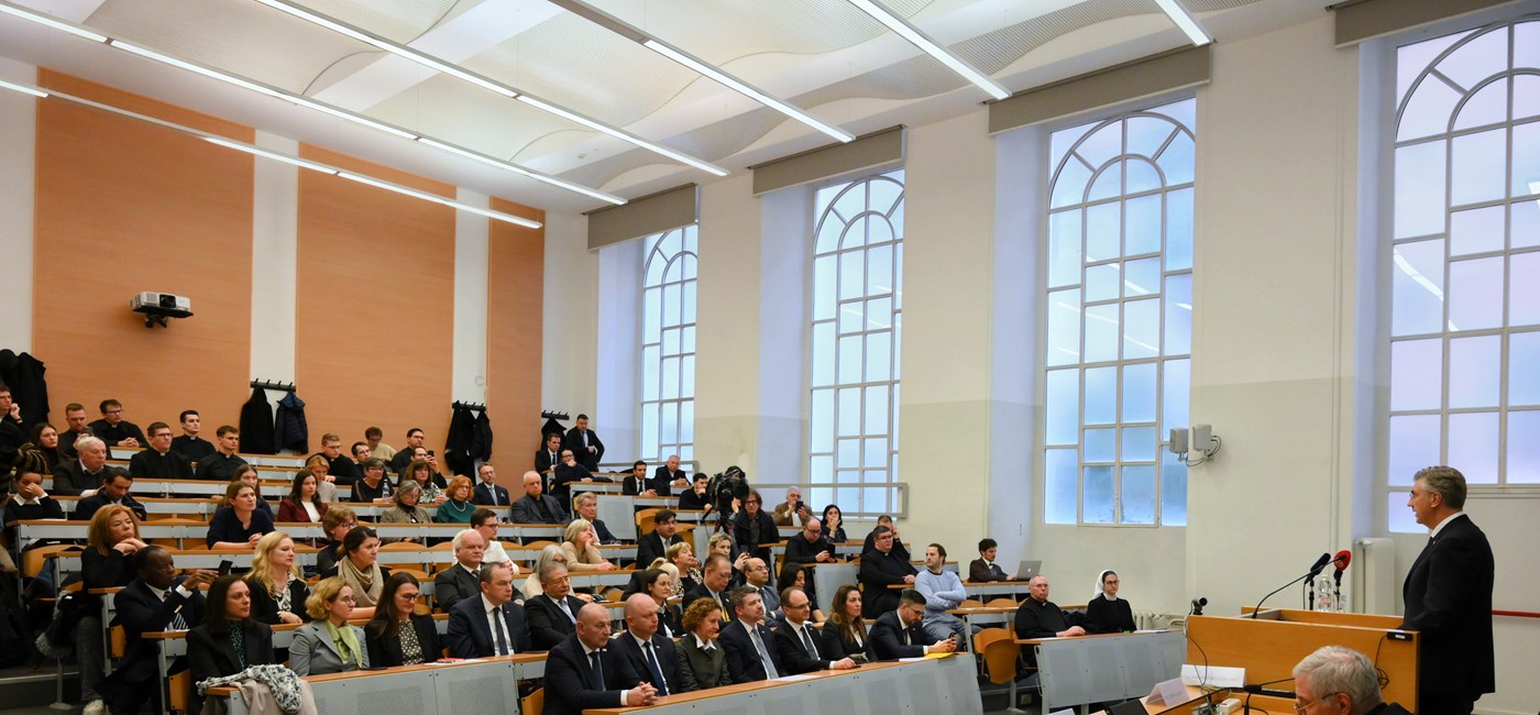 Glas Svetog Oca i diplomacija Svete Stolice nastavljaju nadahnjivati mir, pravdu i ljudsko dostojanstvo