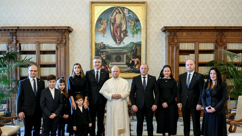 Premijer Plenković o susretu sa Svetim Ocem: Papa je u odličnoj formi, britak i uključen u sve ključne globalne teme
