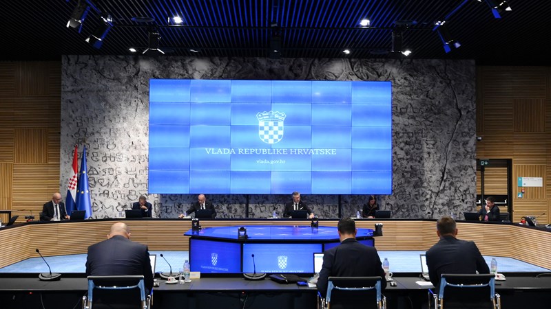 Sjednica Vlade: Za podmirenje dugova veledrogerijama pomoć bolnicama od 80 milijuna eura; Osijek uskoro dobiva novi KBC