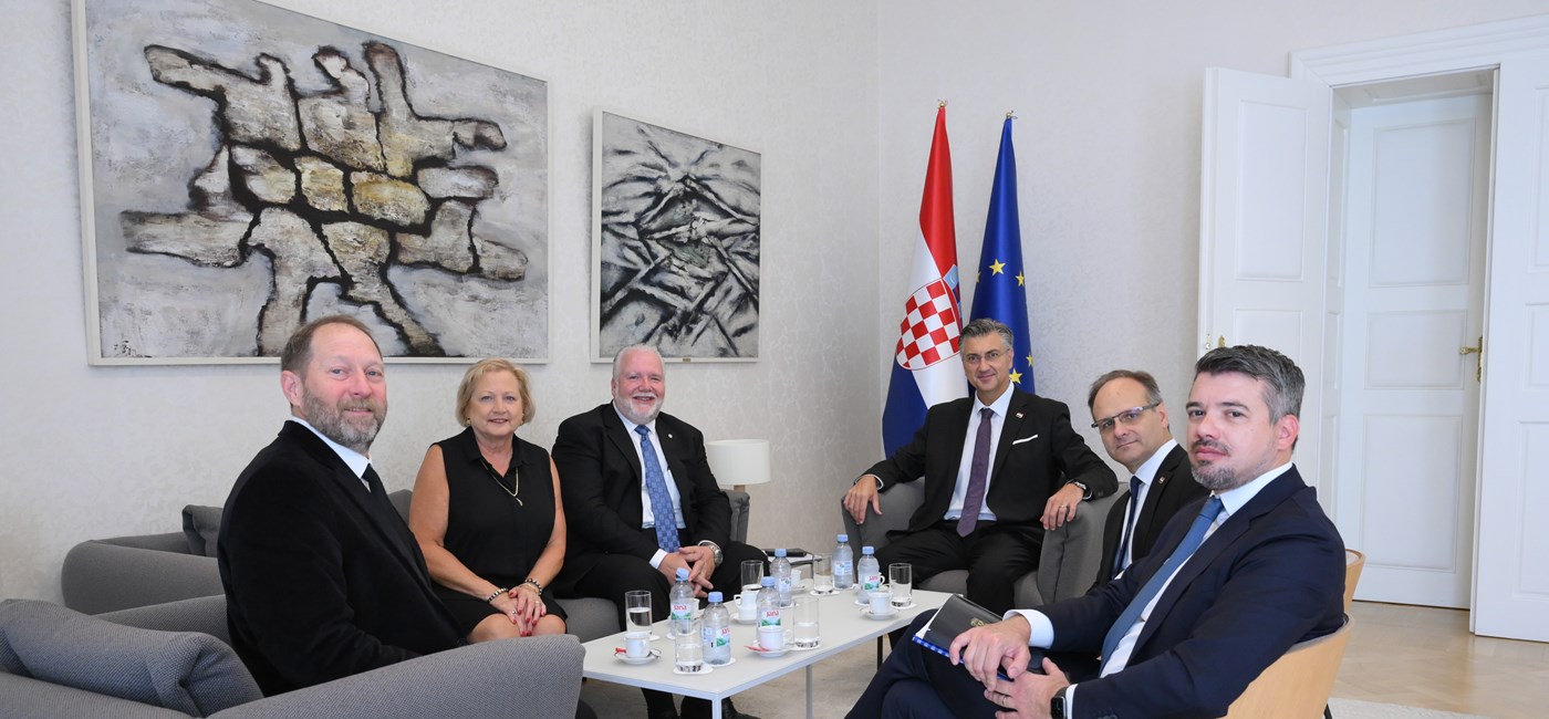 Vlada podupire Hrvatsku bratsku zajednicu   