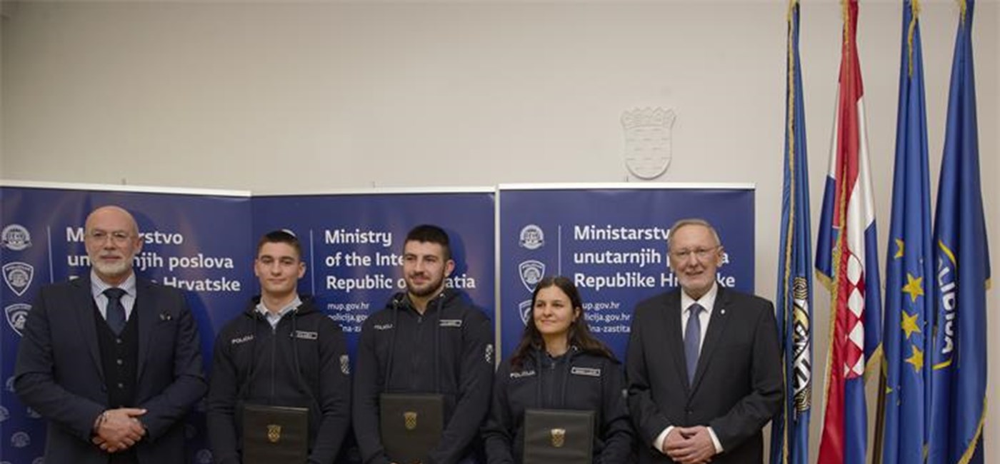 Ministar Božinović potpisao ugovore o djelu sa Zrinkom Ljutić, Ivanom Bertićem i Vitom Košarom