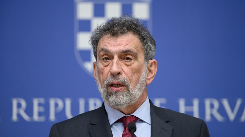 Fuchs: Uskoro gotov program izobrazbe osoba koje će obavljati zaštitu u školama