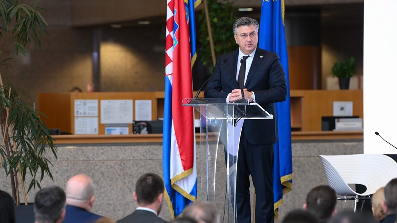 PM Plenković with EVP Fitto: Croatia leads way in absorption of funds under NRRP
