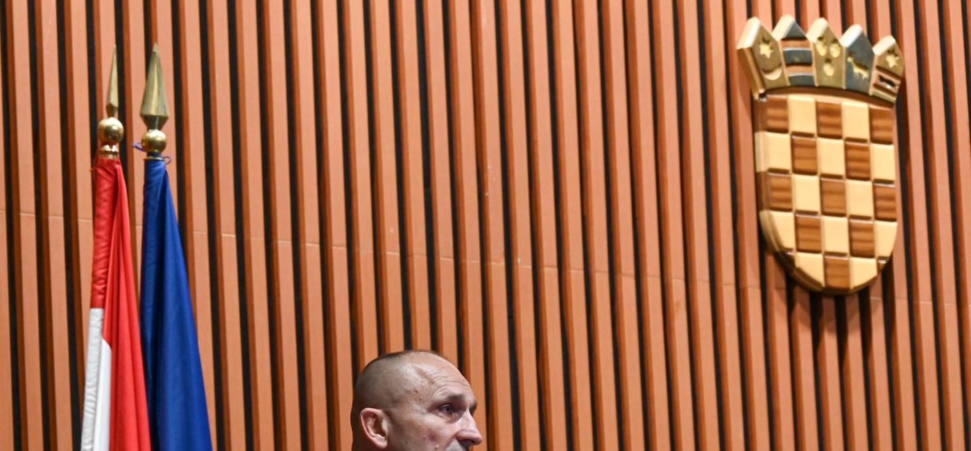 Anušić u Saboru: Sve naše vojarne su sigurne 