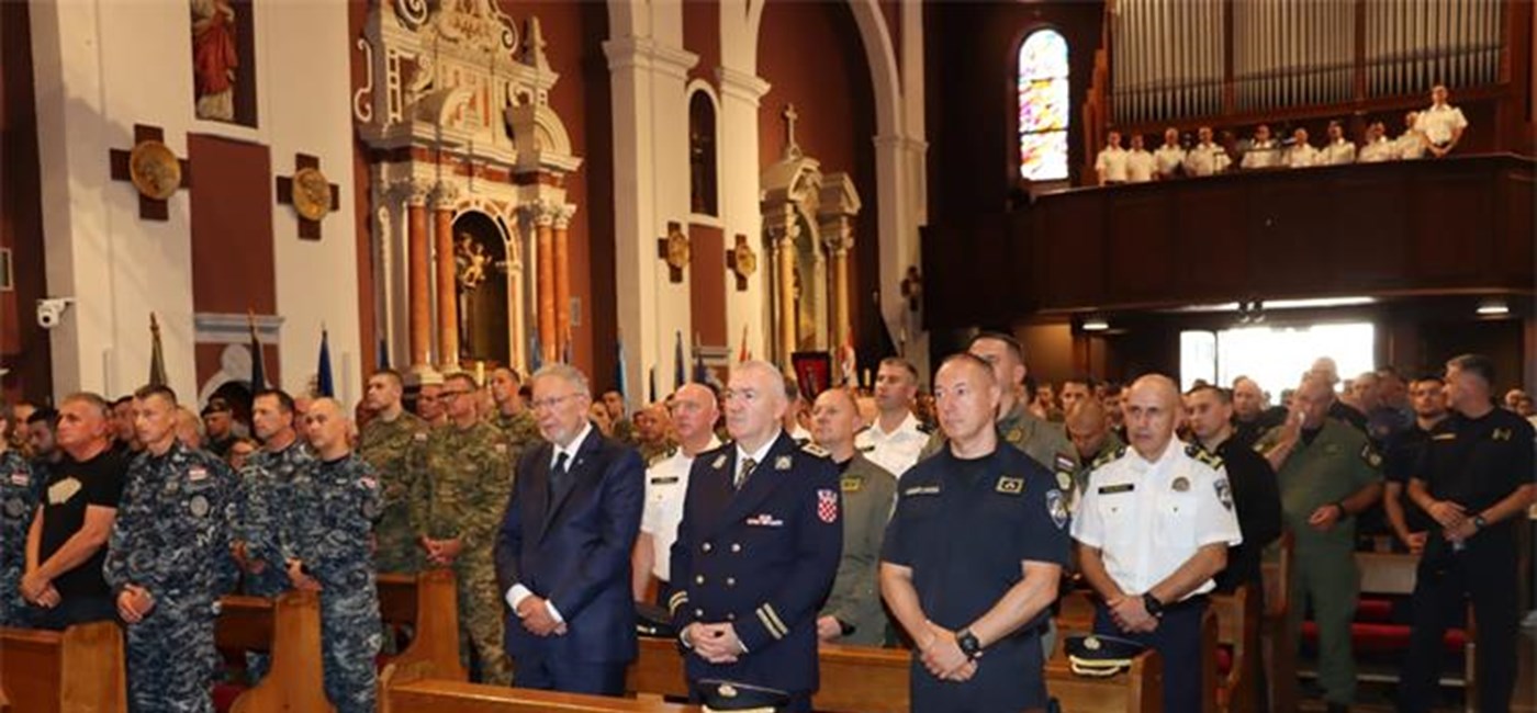 Ministar Božinović na hodočašću vojske, policije i branitelja