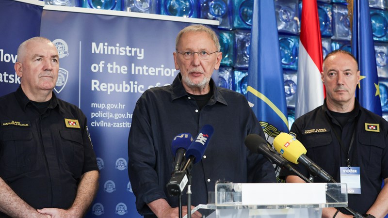 Božinović: Iznimno veliki broj ljudi na Hipodromu, svjedočimo povijesnom događaju