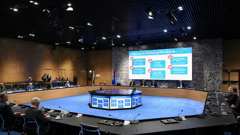 Vlada brine o studentima; Uručeni ugovori za proširenje kapaciteta studentskih domova