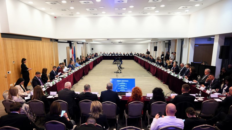 Hrvatski turizam dosegnuo je granicu rasta od 21 milijun dolazaka i oko 110 milijuna noćenja