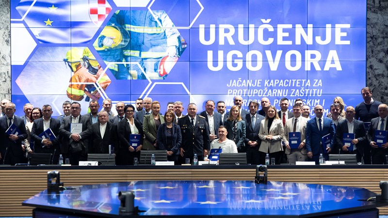 Mikuš Žigman uručila ugovore za protupožarnu zaštitu brdskih i potpomognutih područja vrijedne 68 milijuna eura