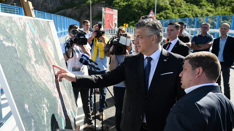 Plenković: Velikim cestovnim ulaganjima u Primorsko-goranskoj županiji bolja povezanost i sigurniji promet građanima