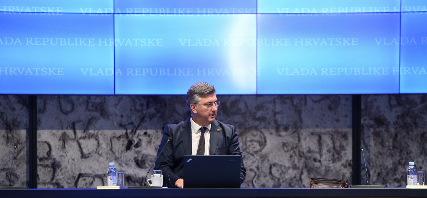 Krenule isplate uskrsnice od 50 eura za umirovljenika, od sutra kreću i uvećane roditeljske potpore