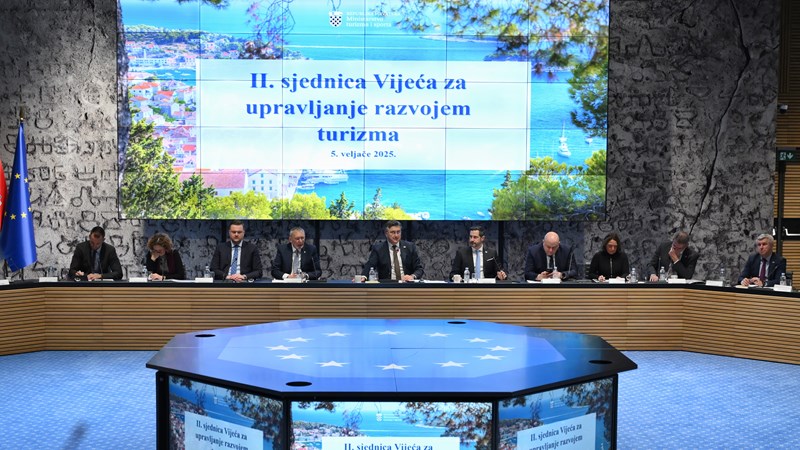 Plenković: Pametnim odlukama moramo osigurati konkurentnost, održivost i pristupačnost turističke ponude