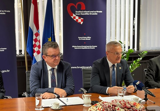 Predstavljena mobilna i web aplikacija LearnCro za učenje hrvatskog jezika na razini B1