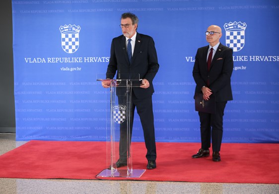 Nema razloga za sindikalne prosvjede niti za štrajk. Komunikacija sa sindikatima nije prekinuta