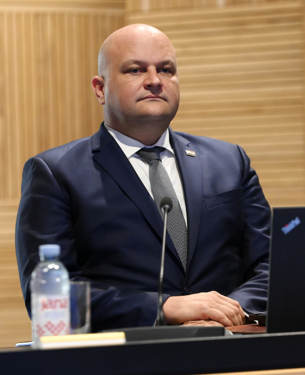 Od sutra dizel skuplji za 7, benzin za 4, a plavi dizel za 9 centi