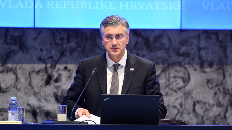 Vladina ponuda je uravnotežena i na tragu je kontinuiranih povećanja u skladu s proračunskim mogućnostima 