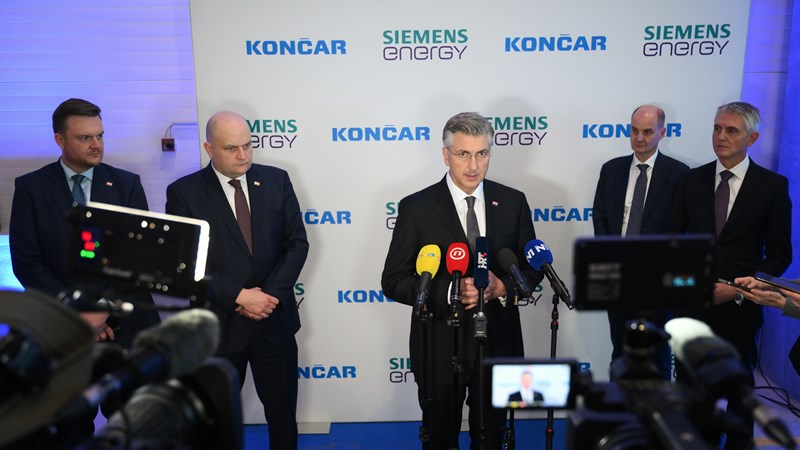 Kad proučimo sve međunarodnopravne aspekte, informirat ćemo predsjednika Republike i razgovarati o procesu koji slijedi