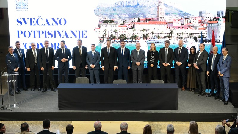 Današnji posjet obilježilo je potpisivanje ugovora i pokretanje projekata u vrijednosti većoj od 370 milijuna eura