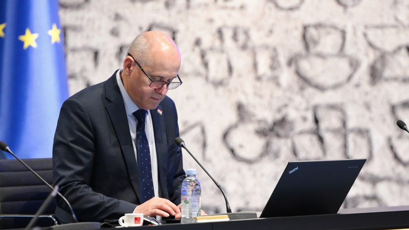 Ugradnja dizala i uređenje pročelja unaprijedit će kvalitetu života u postojećim zgradama